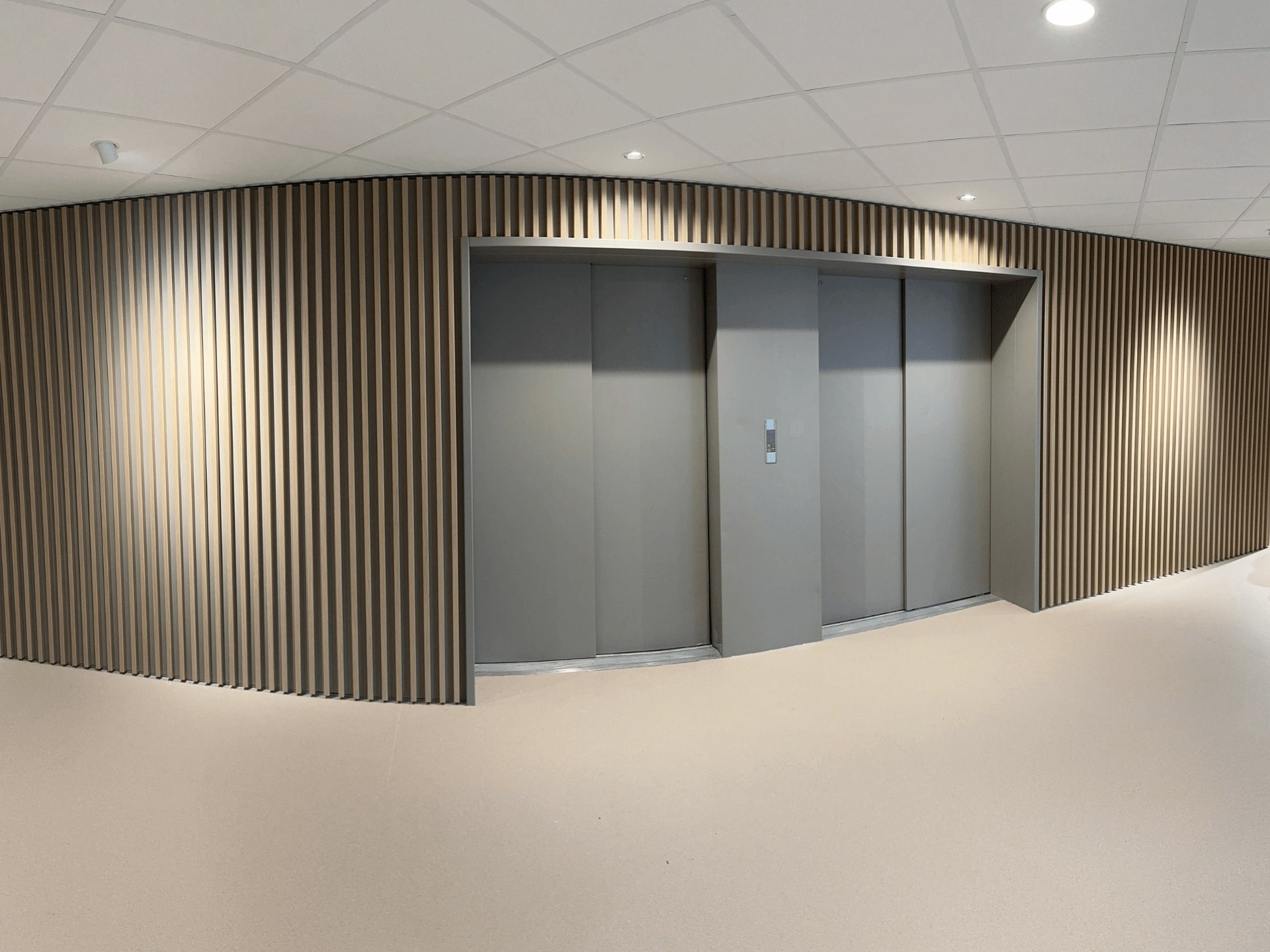 Houten wandbekleding Tergooi MC Houten wandbekleding Tergooi MC